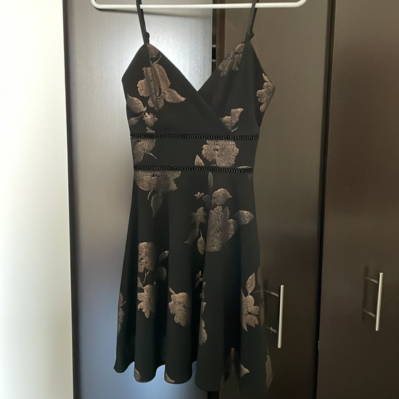 Grettah Gold Foil Mini Dress - Picture 5 of 5